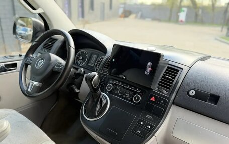 Volkswagen Multivan T5, 2014 год, 2 600 000 рублей, 23 фотография