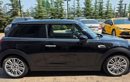 MINI Hatch, 2019 год, 1 950 000 рублей, 3 фотография