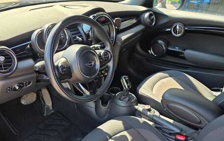 MINI Hatch, 2019 год, 1 950 000 рублей, 13 фотография