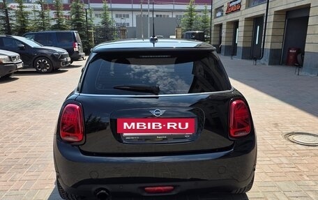 MINI Hatch, 2019 год, 1 950 000 рублей, 4 фотография