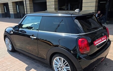 MINI Hatch, 2019 год, 1 950 000 рублей, 9 фотография