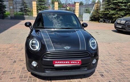 MINI Hatch, 2019 год, 1 950 000 рублей, 5 фотография