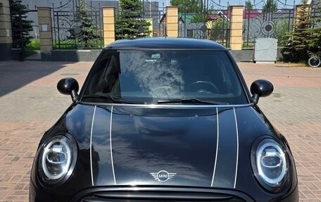 MINI Hatch, 2019 год, 1 950 000 рублей, 6 фотография