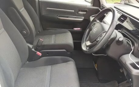 Honda Stepwgn IV, 2016 год, 1 765 000 рублей, 7 фотография