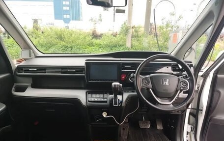 Honda Stepwgn IV, 2016 год, 1 765 000 рублей, 8 фотография
