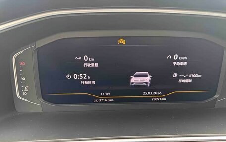 Volkswagen Tiguan II, 2022 год, 1 800 018 рублей, 10 фотография