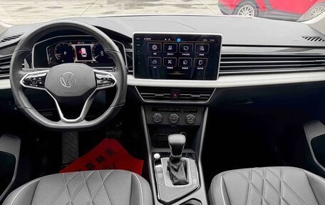 Volkswagen Tiguan II, 2022 год, 1 800 018 рублей, 8 фотография