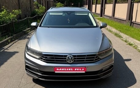 Volkswagen Passat B8 рестайлинг, 2017 год, 2 350 000 рублей, 2 фотография