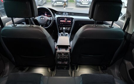 Volkswagen Passat B8 рестайлинг, 2017 год, 2 350 000 рублей, 15 фотография