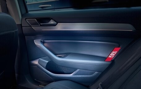 Volkswagen Passat B8 рестайлинг, 2017 год, 2 350 000 рублей, 17 фотография