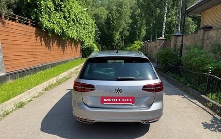 Volkswagen Passat B8 рестайлинг, 2017 год, 2 350 000 рублей, 10 фотография