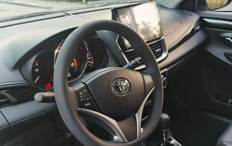 Toyota Yaris XP150 рестайлинг, 2022 год, 1 398 000 рублей, 11 фотография