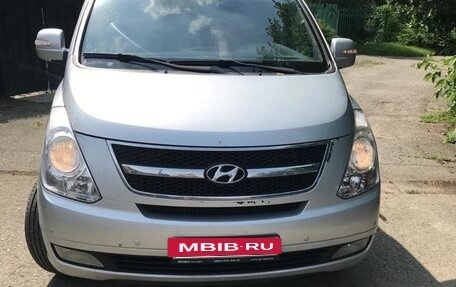 Hyundai Grand Starex Grand Starex I рестайлинг 2, 2010 год, 1 000 000 рублей, 2 фотография