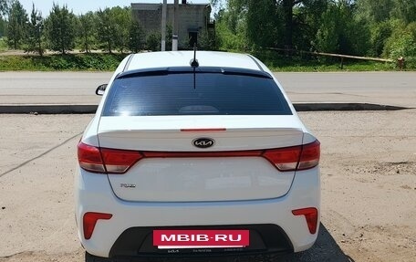 KIA Rio IV, 2018 год, 1 350 000 рублей, 6 фотография