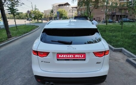Jaguar F-Pace, 2016 год, 2 385 000 рублей, 9 фотография