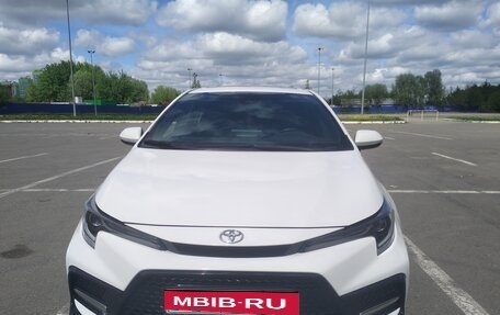 Toyota Corolla, 2022 год, 1 800 999 рублей, 1 фотография