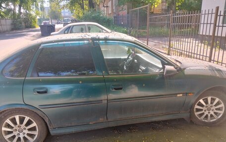 Opel Vectra B рестайлинг, 1999 год, 95 000 рублей, 1 фотография