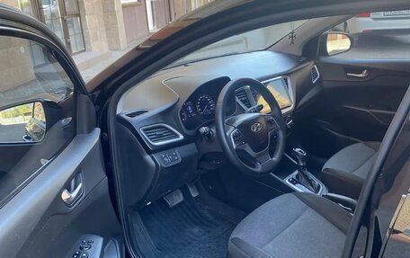 Hyundai Solaris II рестайлинг, 2018 год, 1 180 000 рублей, 8 фотография