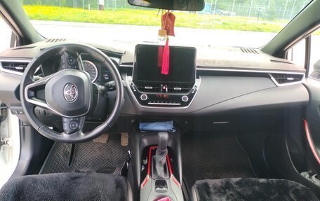 Toyota Corolla, 2022 год, 1 800 999 рублей, 10 фотография