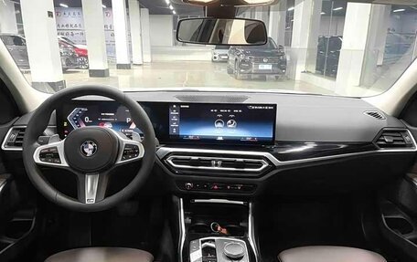 BMW 3 серия, 2023 год, 3 725 000 рублей, 10 фотография