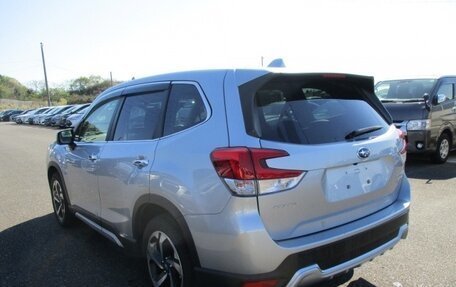 Subaru Forester, 2022 год, 2 100 000 рублей, 4 фотография
