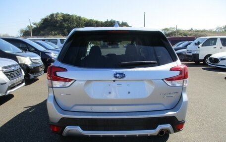Subaru Forester, 2022 год, 2 100 000 рублей, 3 фотография