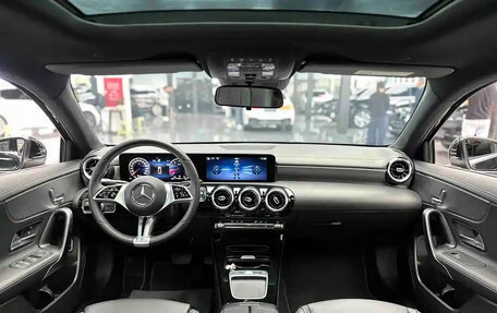 Mercedes-Benz A-Класс, 2023 год, 1 844 900 рублей, 9 фотография