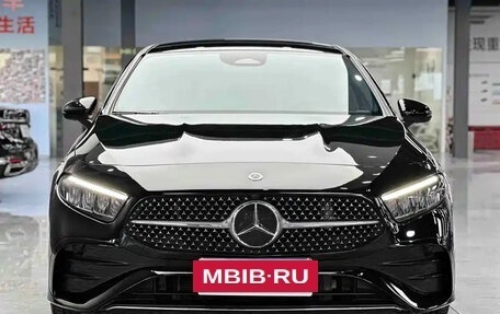 Mercedes-Benz A-Класс, 2023 год, 1 844 900 рублей, 2 фотография
