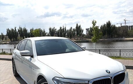 BMW 5 серия, 2019 год, 5 500 000 рублей, 5 фотография