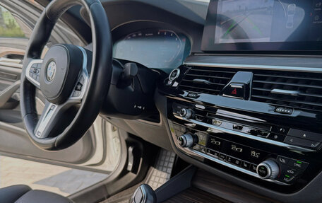 BMW 5 серия, 2019 год, 5 500 000 рублей, 9 фотография