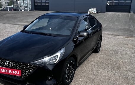 Hyundai Solaris II рестайлинг, 2021 год, 1 950 000 рублей, 3 фотография