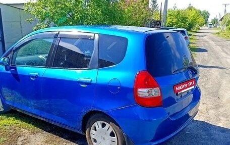 Honda Fit III, 2002 год, 350 000 рублей, 2 фотография