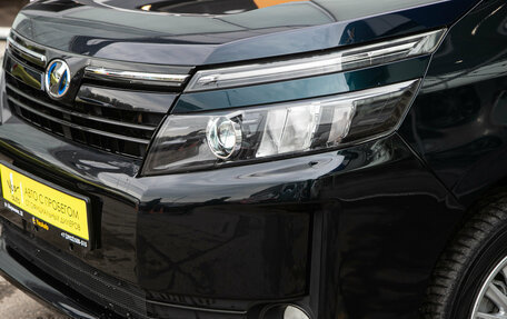 Toyota Voxy III, 2014 год, 1 749 000 рублей, 3 фотография