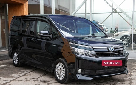 Toyota Voxy III, 2014 год, 1 749 000 рублей, 5 фотография