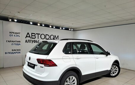 Volkswagen Tiguan II, 2020 год, 2 690 000 рублей, 2 фотография