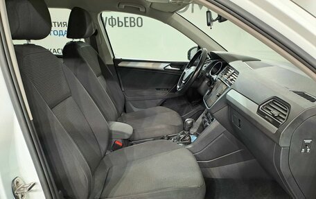 Volkswagen Tiguan II, 2020 год, 2 690 000 рублей, 15 фотография