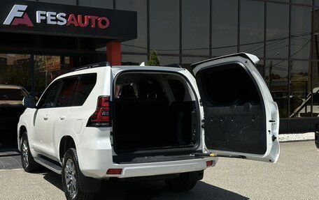 Toyota Land Cruiser Prado 150 рестайлинг 2, 2018 год, 4 700 000 рублей, 8 фотография