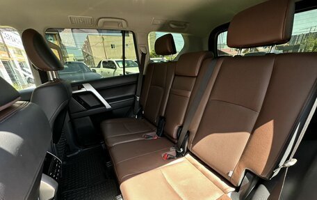 Toyota Land Cruiser Prado 150 рестайлинг 2, 2018 год, 4 700 000 рублей, 25 фотография