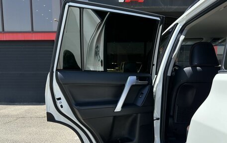 Toyota Land Cruiser Prado 150 рестайлинг 2, 2018 год, 4 700 000 рублей, 22 фотография