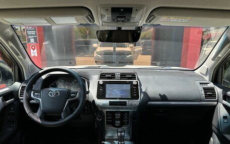 Toyota Land Cruiser Prado 150 рестайлинг 2, 2018 год, 4 700 000 рублей, 14 фотография
