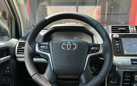Toyota Land Cruiser Prado 150 рестайлинг 2, 2018 год, 4 700 000 рублей, 18 фотография