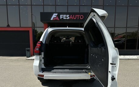 Toyota Land Cruiser Prado 150 рестайлинг 2, 2018 год, 4 700 000 рублей, 28 фотография