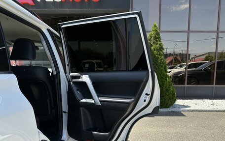Toyota Land Cruiser Prado 150 рестайлинг 2, 2018 год, 4 700 000 рублей, 27 фотография