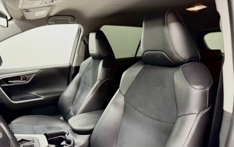 Toyota RAV4, 2021 год, 4 400 000 рублей, 13 фотография