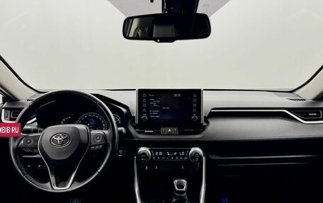 Toyota RAV4, 2021 год, 4 400 000 рублей, 18 фотография