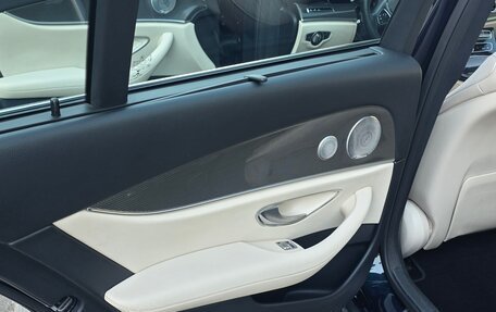 Mercedes-Benz E-Класс, 2017 год, 2 950 000 рублей, 13 фотография