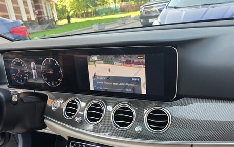 Mercedes-Benz E-Класс, 2017 год, 2 950 000 рублей, 18 фотография