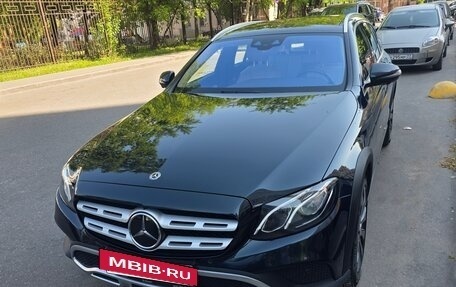 Mercedes-Benz E-Класс, 2017 год, 2 950 000 рублей, 6 фотография