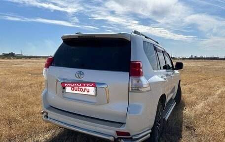Toyota Land Cruiser Prado 150 рестайлинг 2, 2010 год, 2 430 000 рублей, 8 фотография