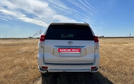 Toyota Land Cruiser Prado 150 рестайлинг 2, 2010 год, 2 430 000 рублей, 7 фотография